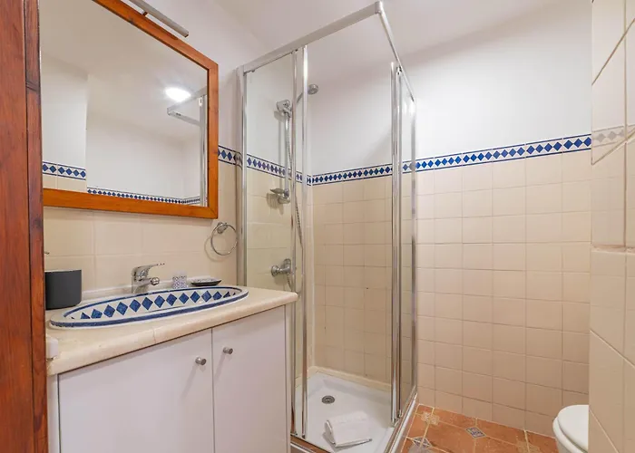 Cozy Bica Flat With Balcony Apartmán *